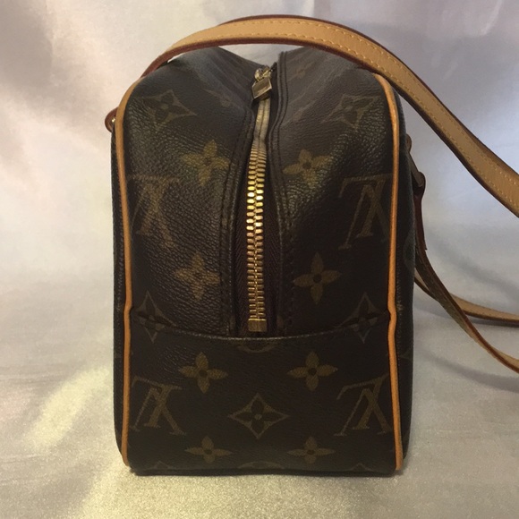 Authentic Louis Vuitton Hand Bag - Picture 4 of 7